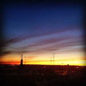 11255683_607616396041888_1231828189_n